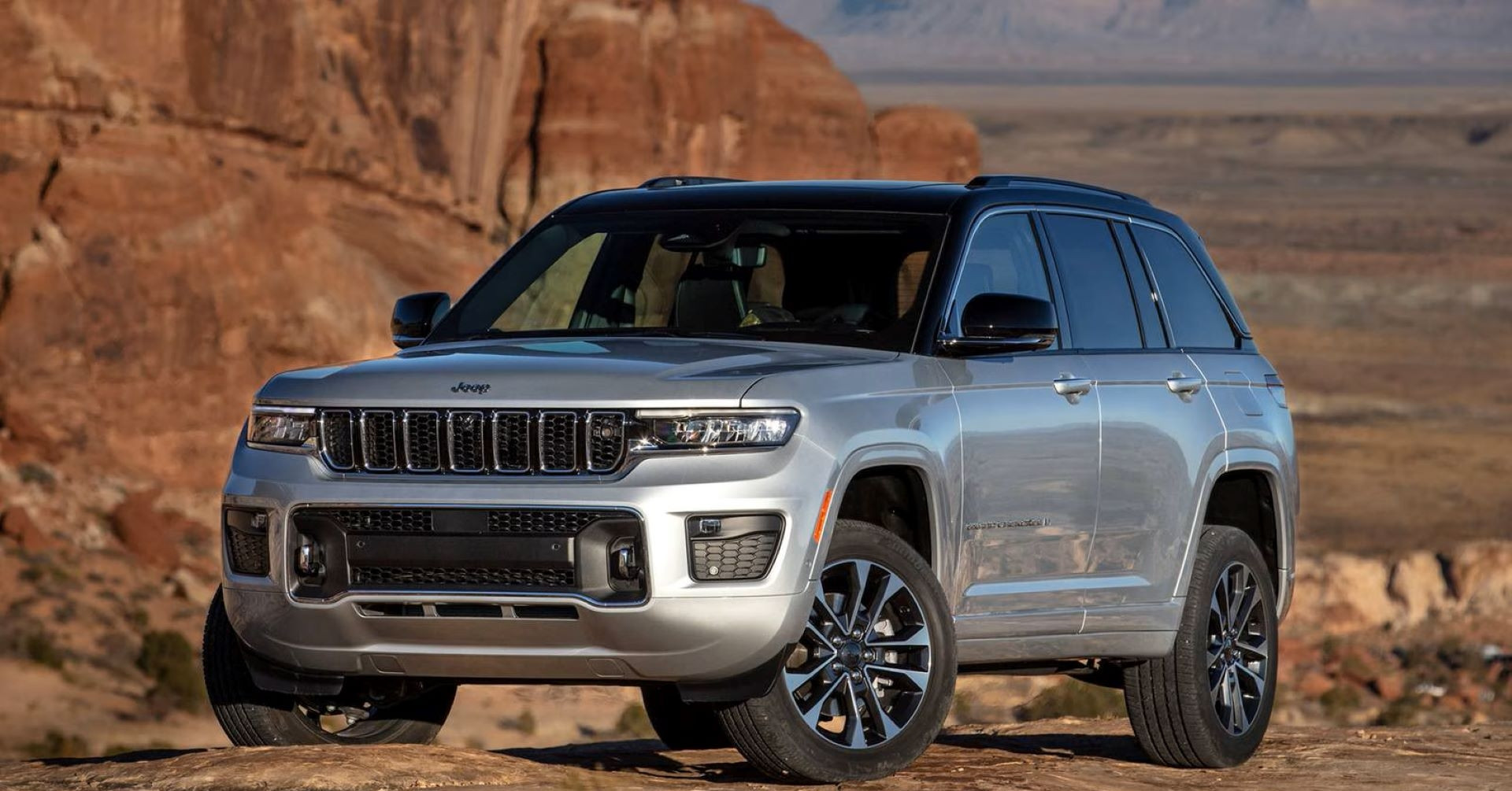 Chủ xe kiện đại lý ô tô vì mua xe mới nhưng lại giao xe chạy lướt