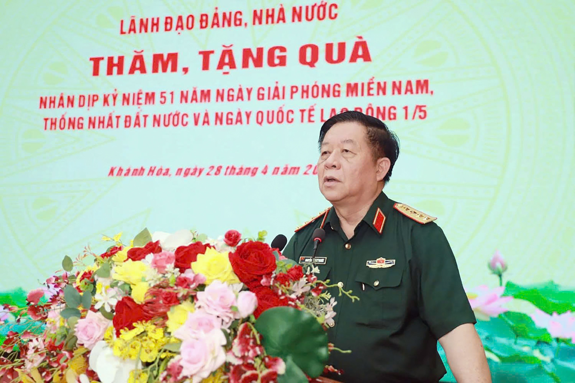 Dai tuong tang qua 3.jpg