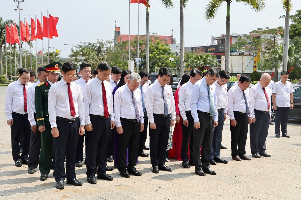 dang huong tuong niem liet sy6.jpeg