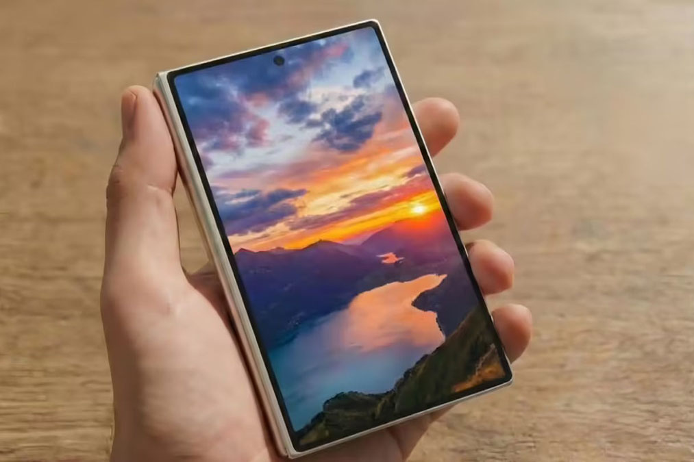 Galaxy Z Wide Fold: ‘Quân bài chiến lược’ cứu mảng điện thoại gập của Samsung