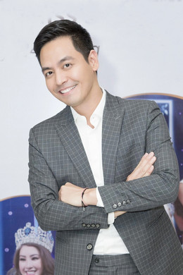 https://static-images.vnncdn.net/vps_images_publish/000001/000003/2026/4/28/mc-phan-anh-1052.jpg