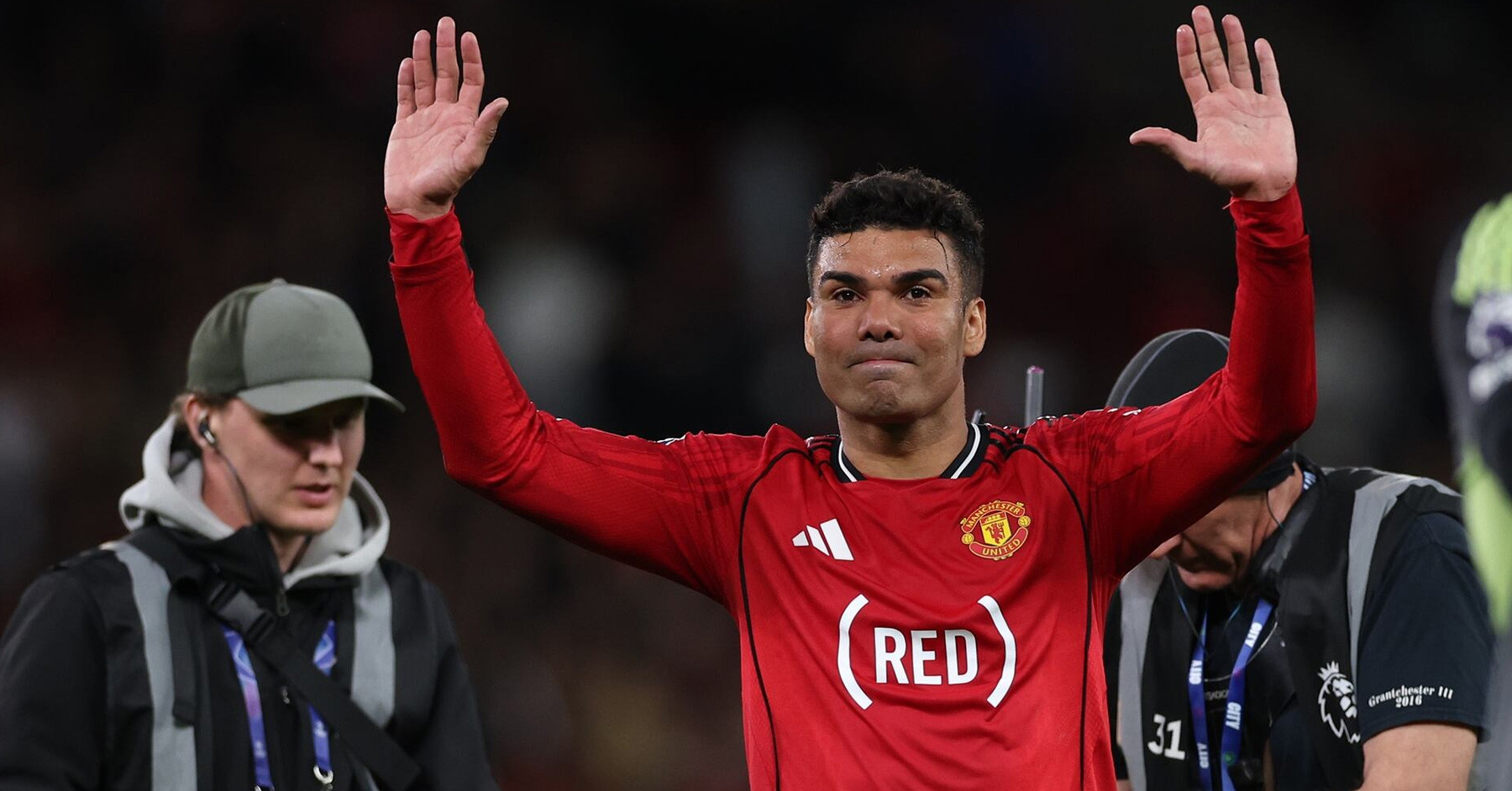 MU thắng nghẹt thở Brentford: Nước mắt Casemiro