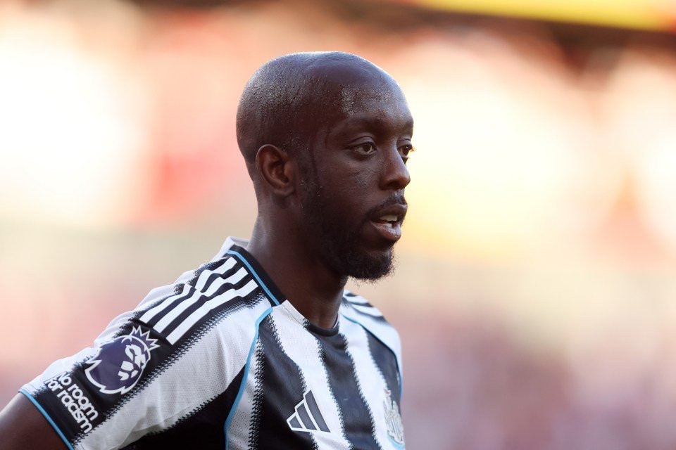 Newcastle vội cắt lỗ khi biết mua hớ tiền đạo 55 triệu bảng