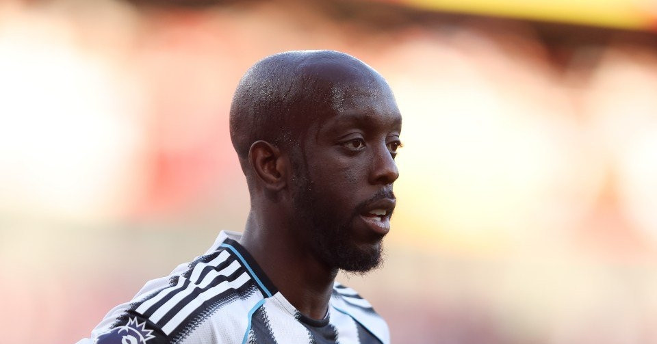 Newcastle vội cắt lỗ khi biết mua hớ tiền đạo 55 triệu bảng