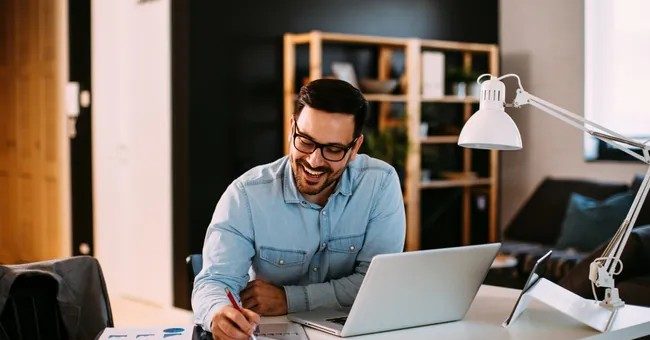 Nhóm 1% dùng AI thế nào để tiết kiệm 10 giờ làm việc mỗi tuần?