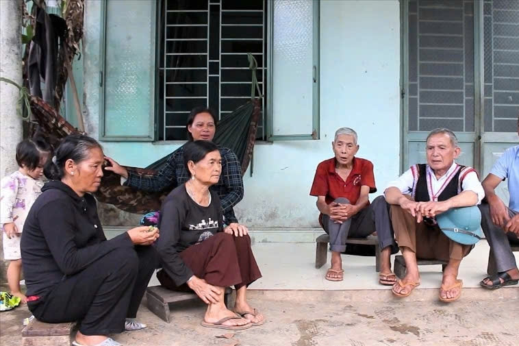 Những người 'giữ lửa' nơi non cao