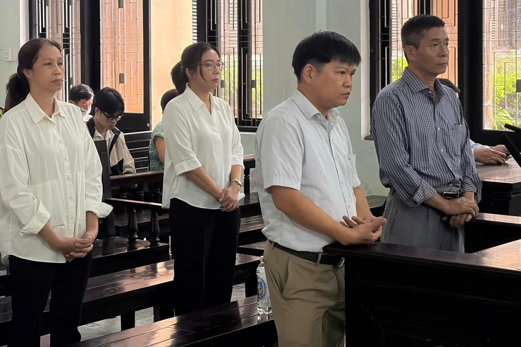 Sai phạm trong đấu thầu vắc xin, cựu Giám đốc CDC Huế lãnh án tù