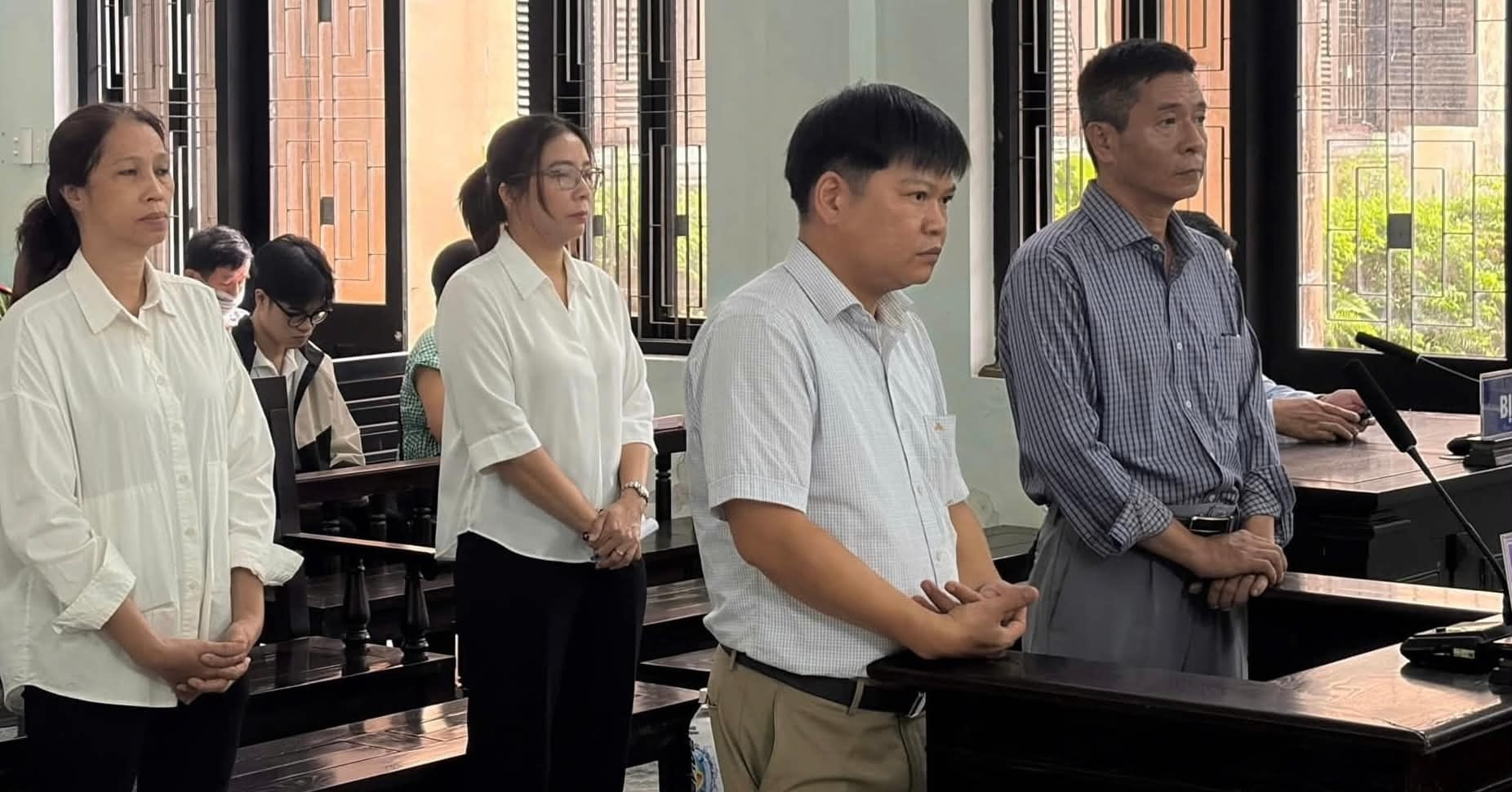 Sai phạm trong đấu thầu vắc xin, cựu Giám đốc CDC Huế lãnh án tù