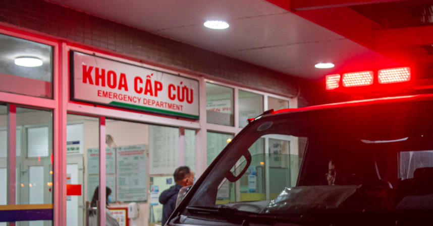 Tai nạn trong lớp học khiến nam sinh Hà Nội phải đi cấp cứu