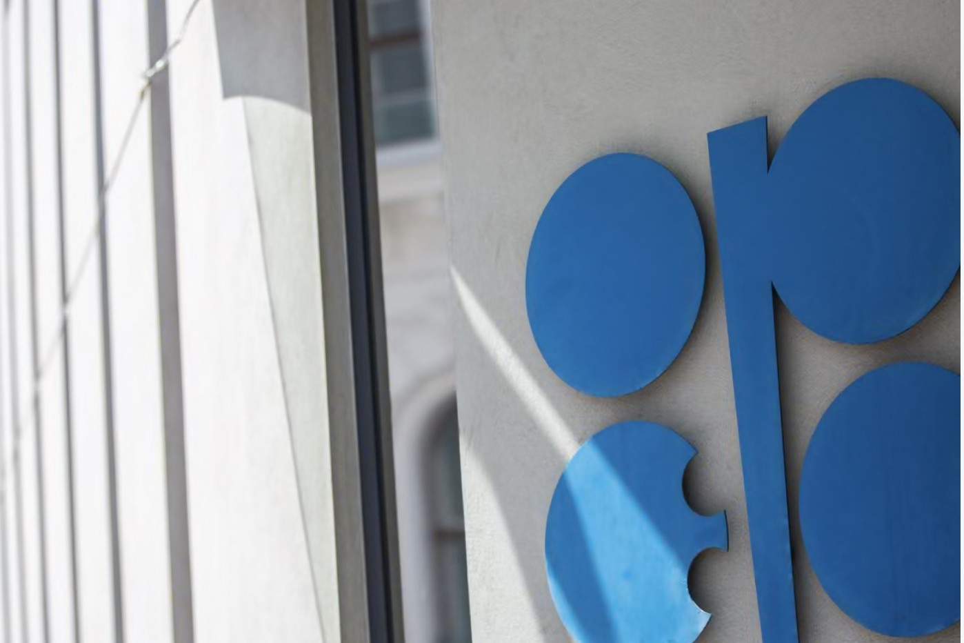 UAE bất ngờ rời nhóm OPEC và OPEC+