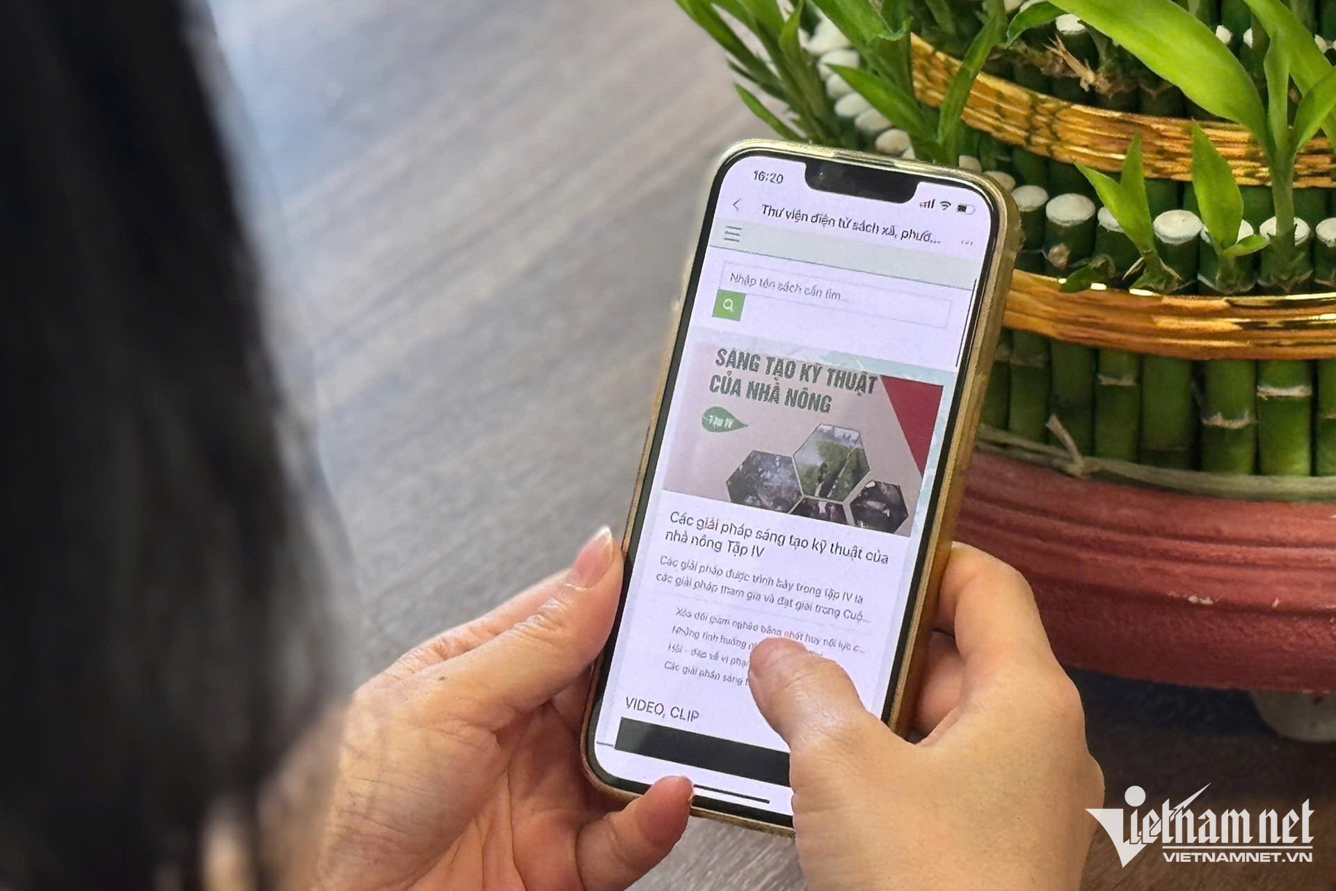 W-thu vien sach co so.jpg