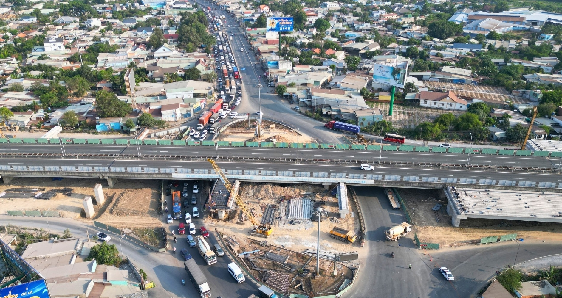 Thu phí xe ra vào nút giao Long Thành trên cao tốc TP.HCM - Long Thành - Dầu Giây