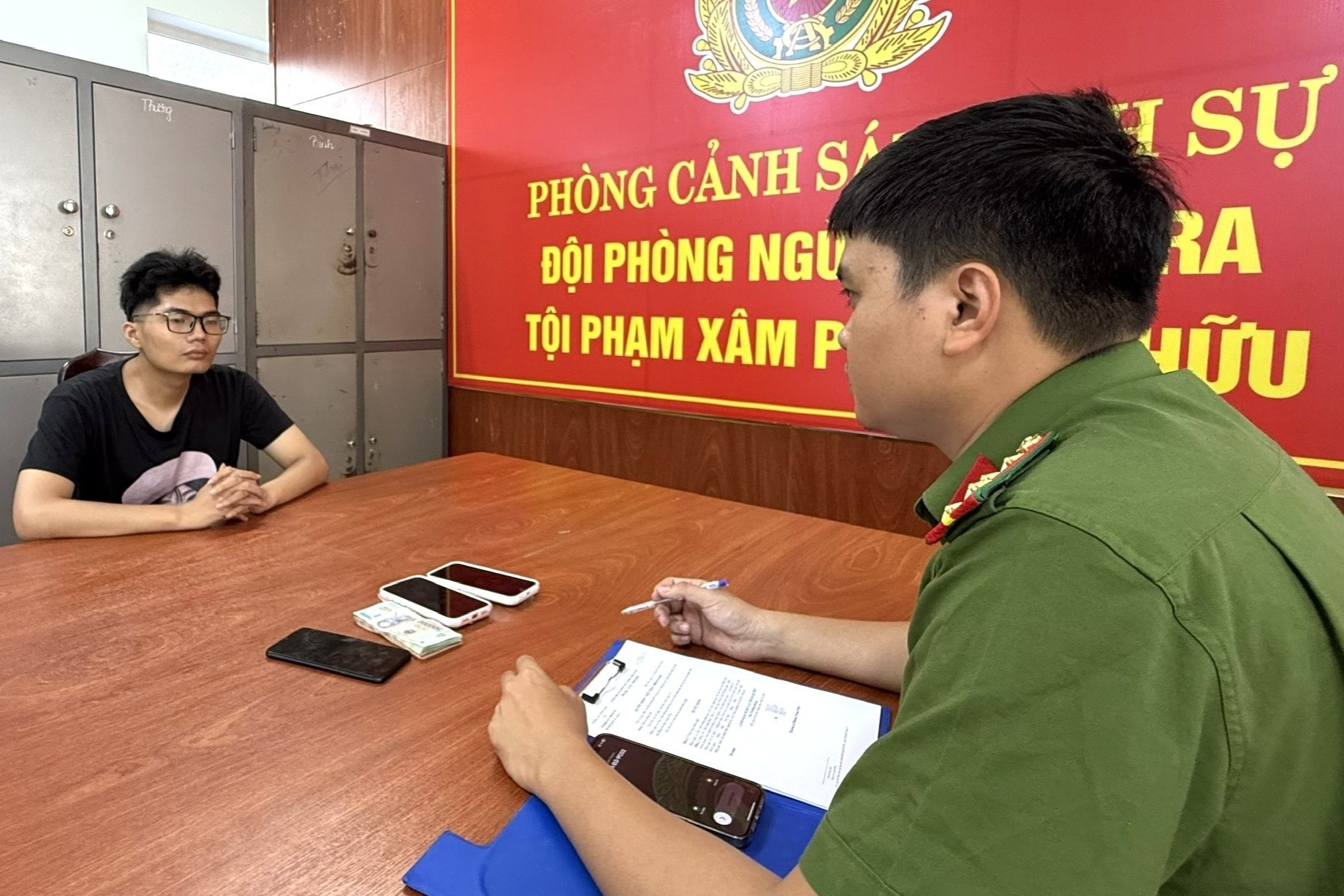 Bắt khẩn cấp thanh niên trộm 5 cây vàng của em gái người yêu