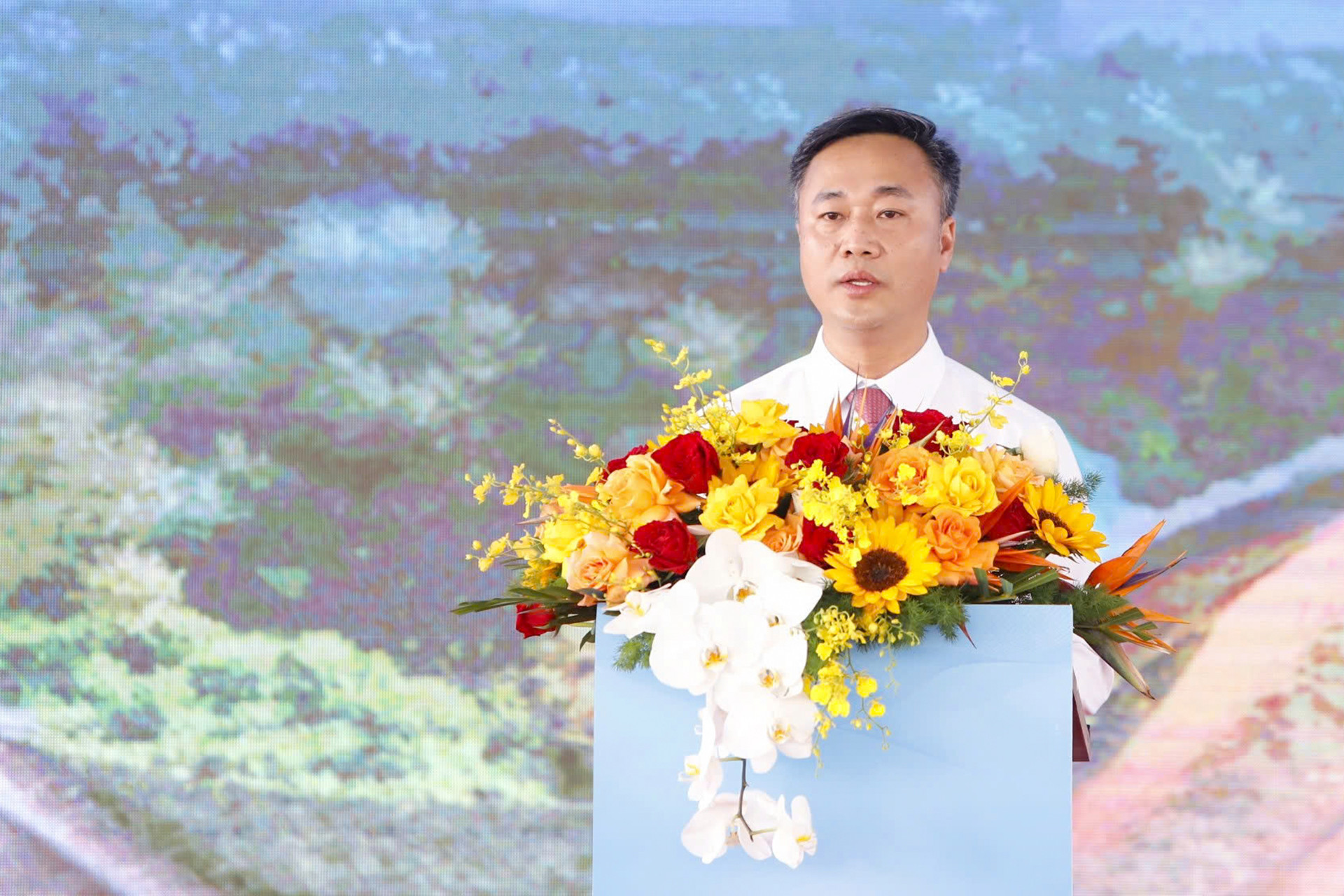 Chu tich UBND Khanh Hoa 1.jpg