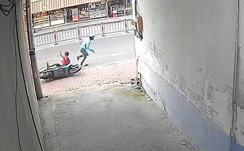 cuop giat tiem vang 2.png