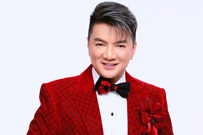 Đàm Vĩnh Hưng tuổi 55 không còn muốn hơn thua, niềm vui làm chủ quán cà phê