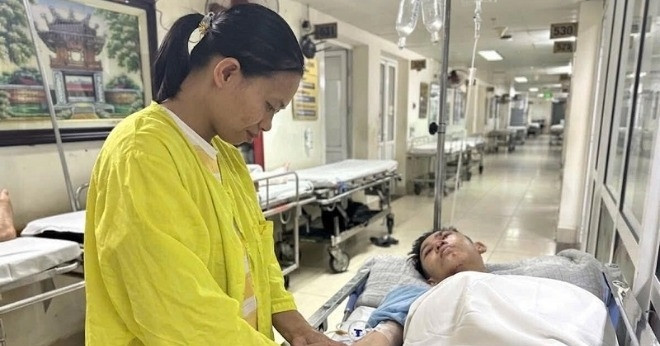 Gia cảnh khốn khó của gia đình nghèo ở Hưng Yên: Kiệt quệ khi con lớn tai nạn, 2 con nhỏ mắc bệnh nan y