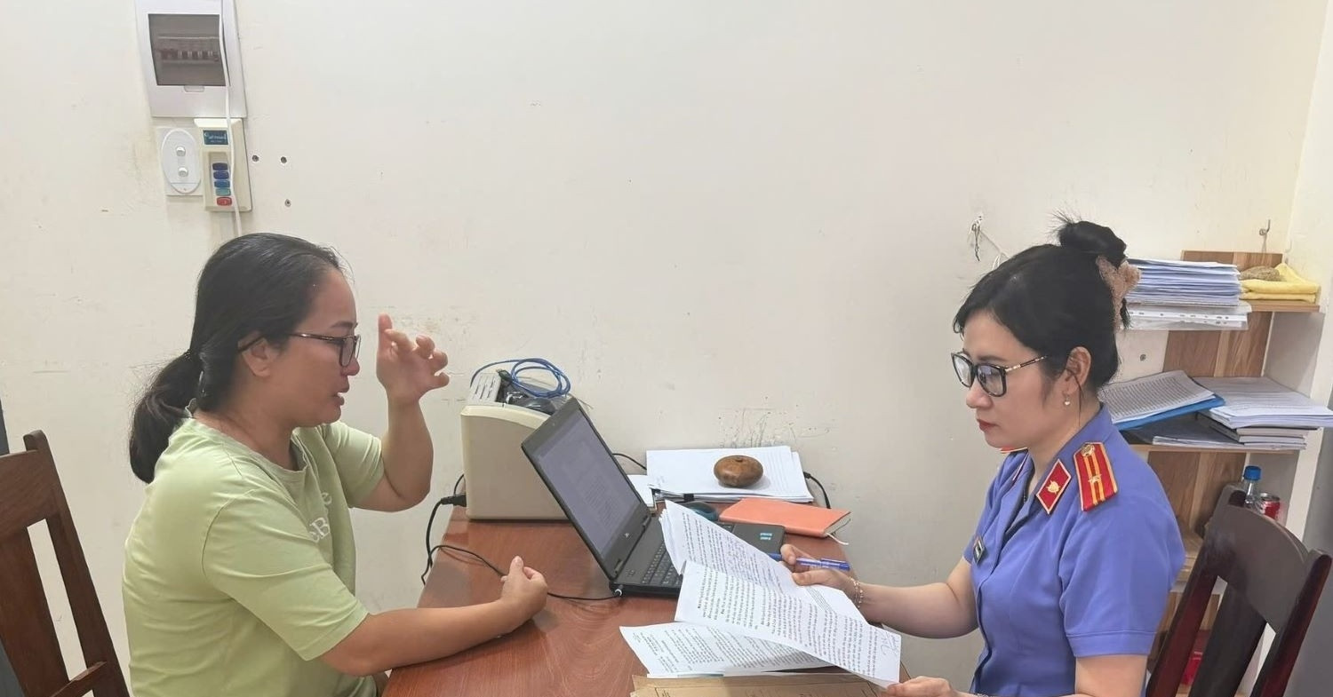 Khởi tố nữ bác sĩ lừa đảo hơn 200 triệu đồng