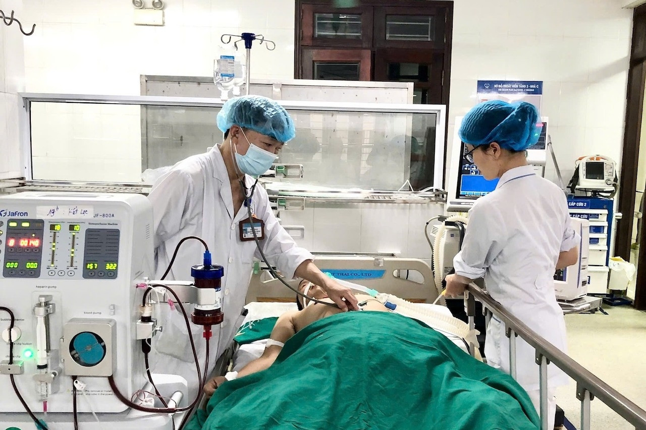 Người đàn ông bị rắn cạp nia cắn lúc đang câu cá, diễn biến xấu chỉ sau 30 phút