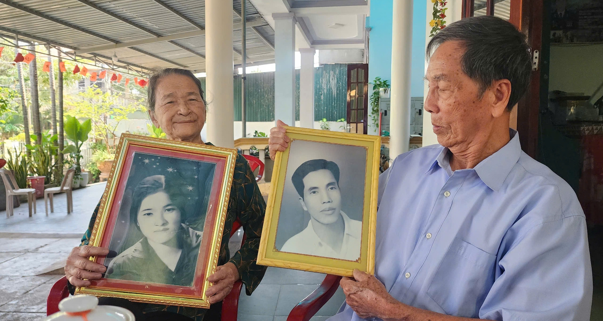 Người đàn ông may lá cờ Tổ quốc nơi giới tuyến Hiền Lương