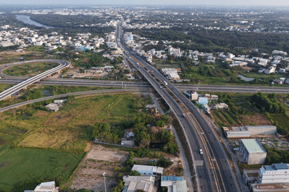 Người dân phấn khởi trước diện mạo mới của quốc lộ cửa ngõ phía nam TPHCM