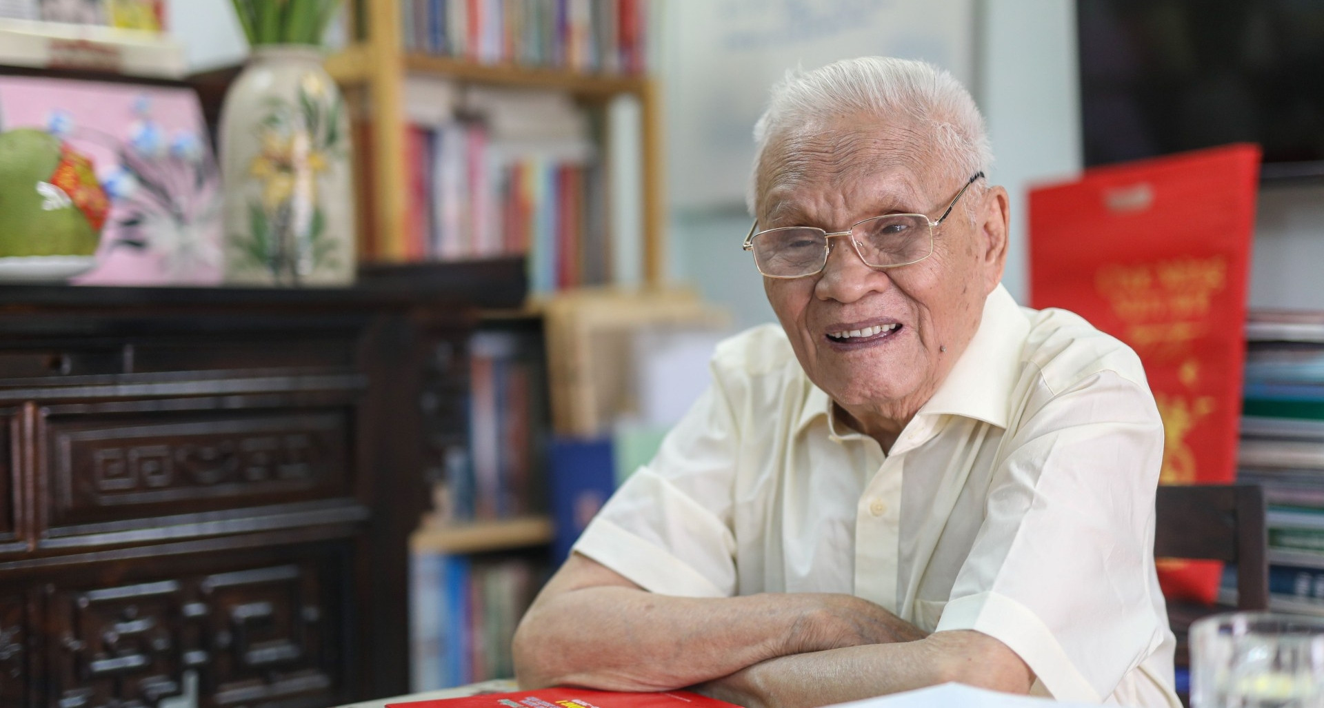 Những chuyện 'không thể quên' sau ngày hòa bình của cán bộ lão thành gần 100 tuổi
