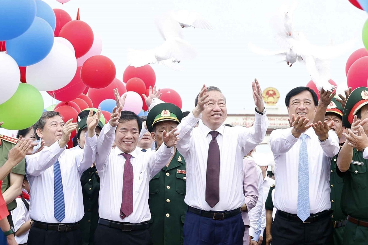 Tổng Bí thư, Chủ tịch nước dự lễ thượng cờ 'Thống nhất non sông'