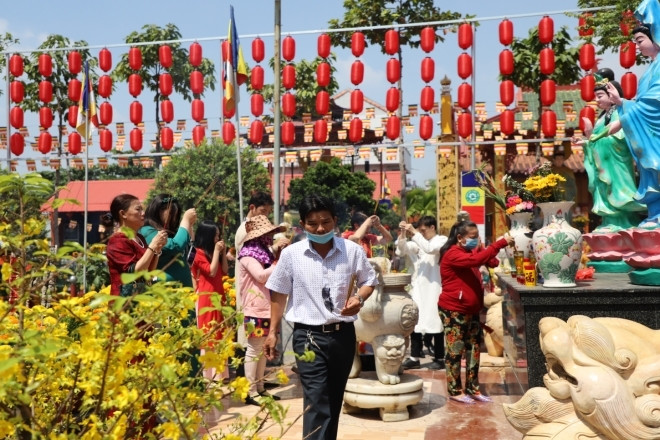 Văn khấn cúng Rằm tháng 3 năm 2026 chuẩn truyền thống