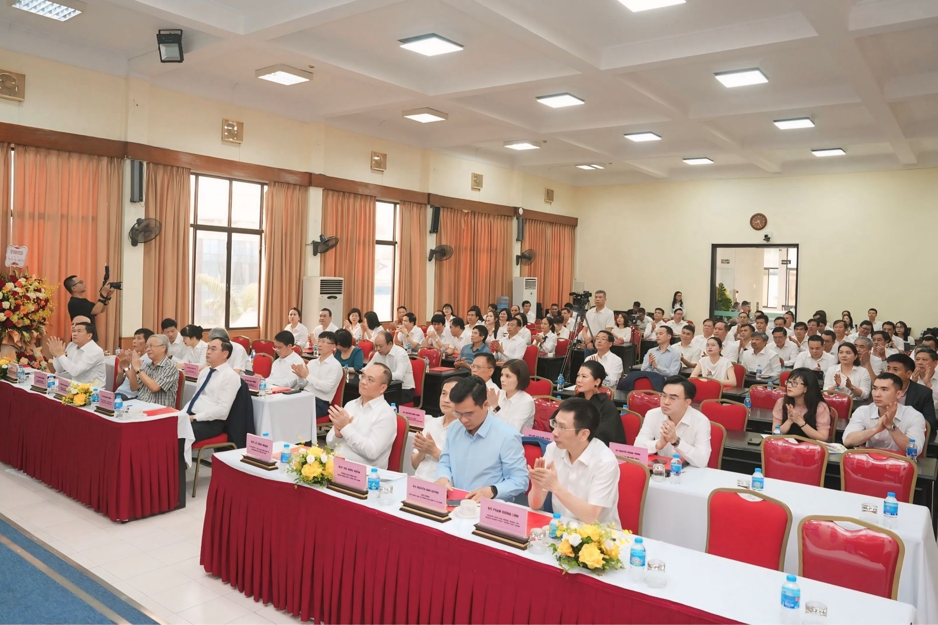 VDB - Khẳng định vai trò định chế tài chính chính sách của Chính phủ
