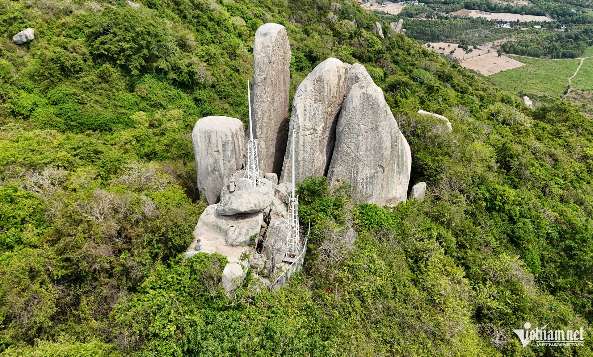 W-núi minh đạm..JPG.jpg