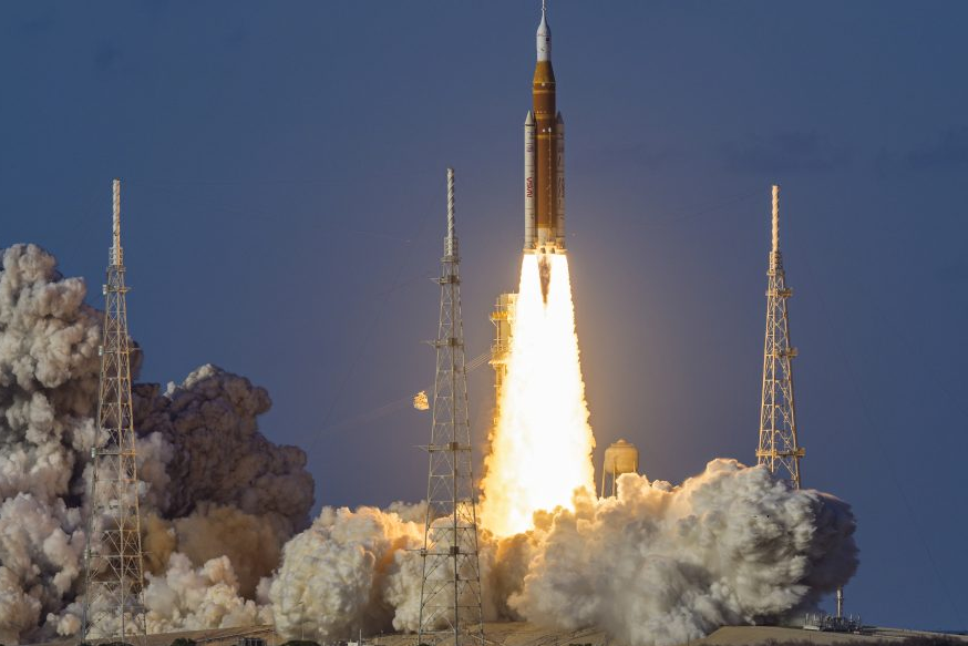 Artemis II: Cuộc đua Mỹ - Trung trên Mặt Trăng đã 'nóng'