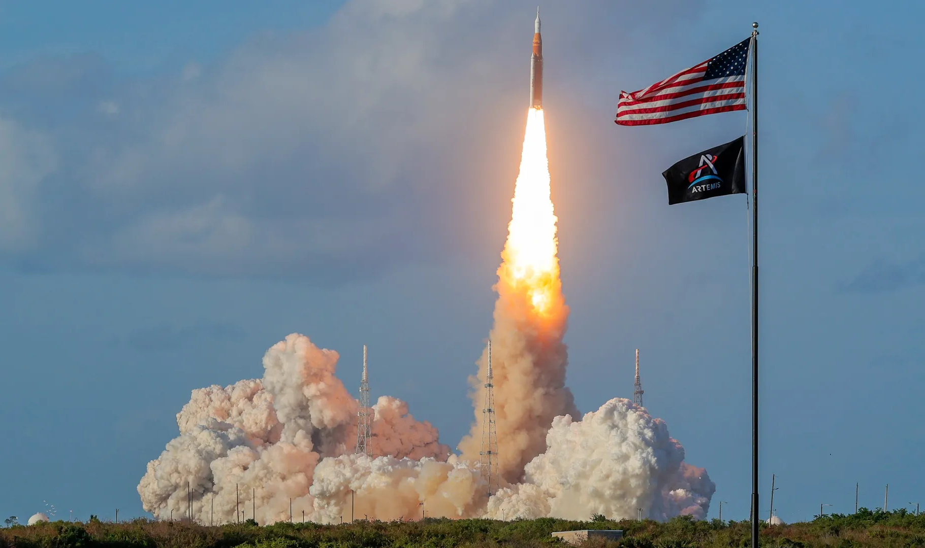 Artemis launch 3.png