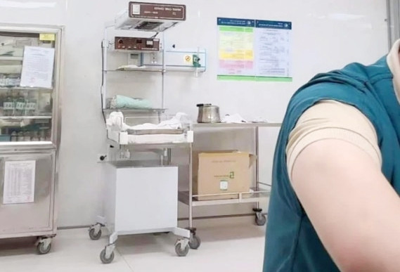 Bác sĩ vừa làm việc vừa livestream, Giám đốc Bệnh viện Phụ sản Hà Nội lên tiếng