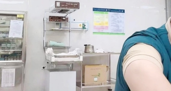 Bác sĩ vừa làm việc vừa livestream, Giám đốc Bệnh viện Phụ sản Hà Nội lên tiếng