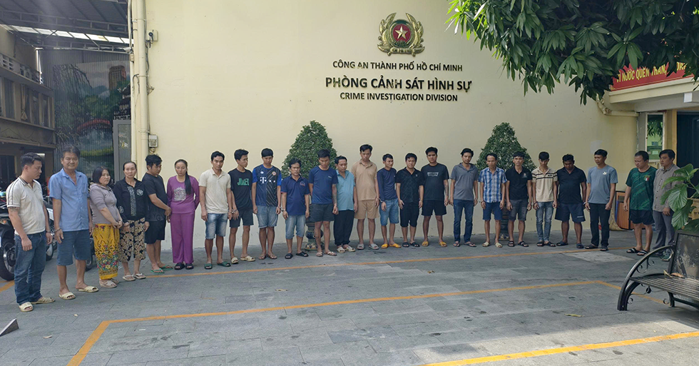 Chiêu bơm nước, chất tạ sắt để ‘rút ruột’ 500 tấn hàng của nhóm tài xế