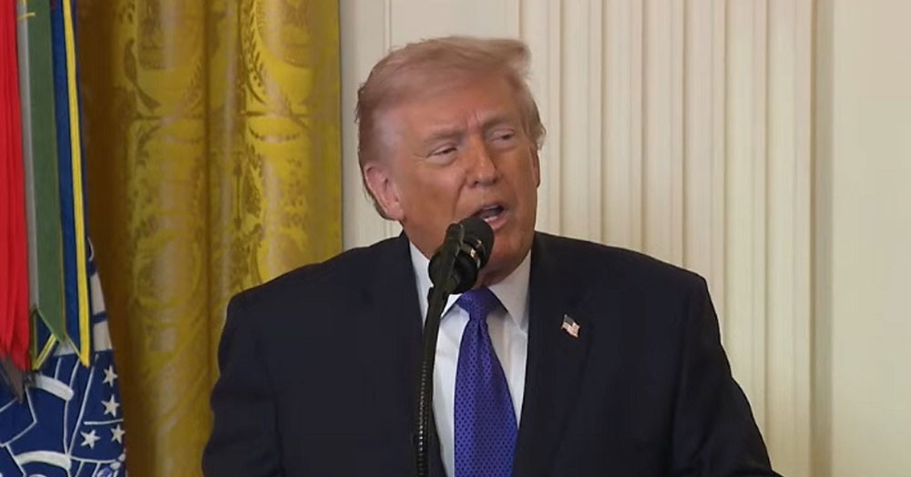 Giá vàng lao dốc, dầu tăng vọt 13% sau bài phát biểu của ông Donald Trump