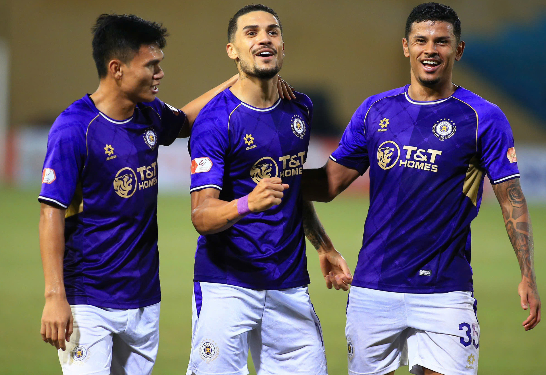 hoang hen ha noi.jpg