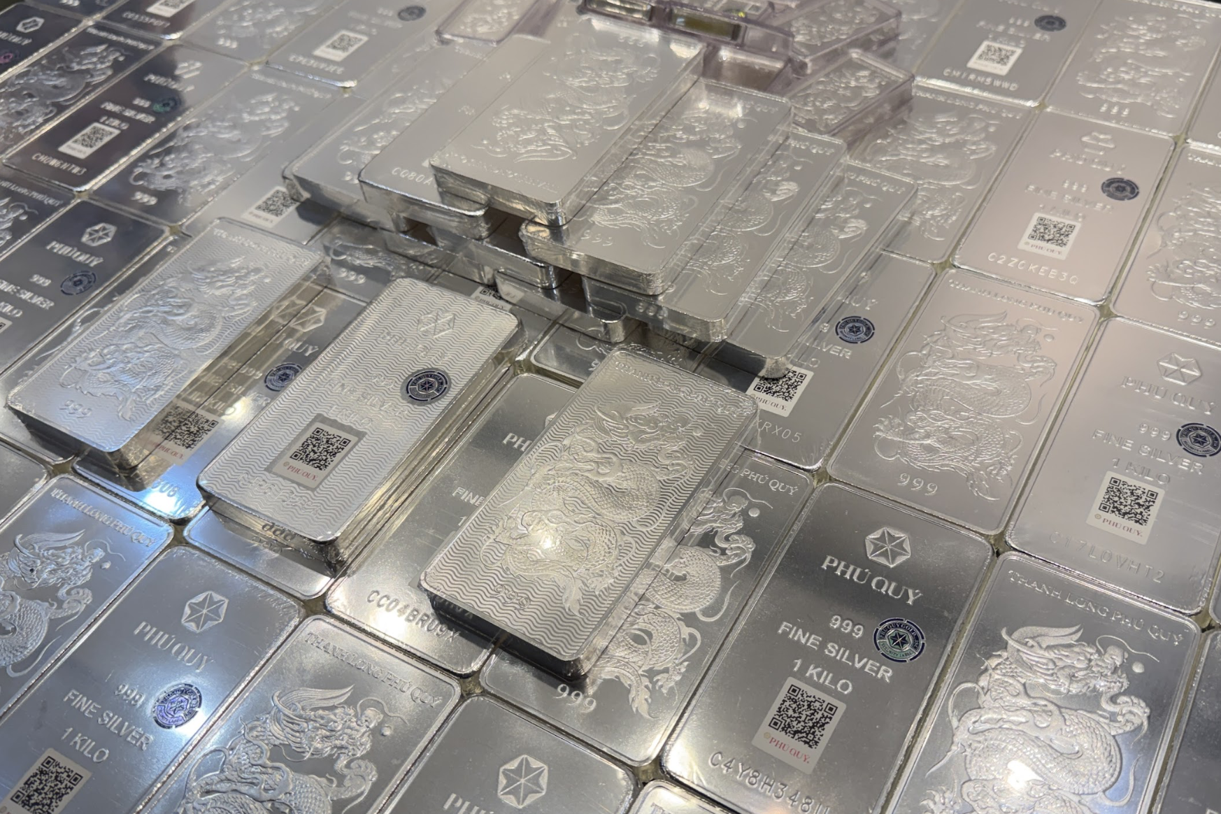 Giá bạc hôm nay 3/4/2026 bật tăng hơn 2 triệu đồng/kg