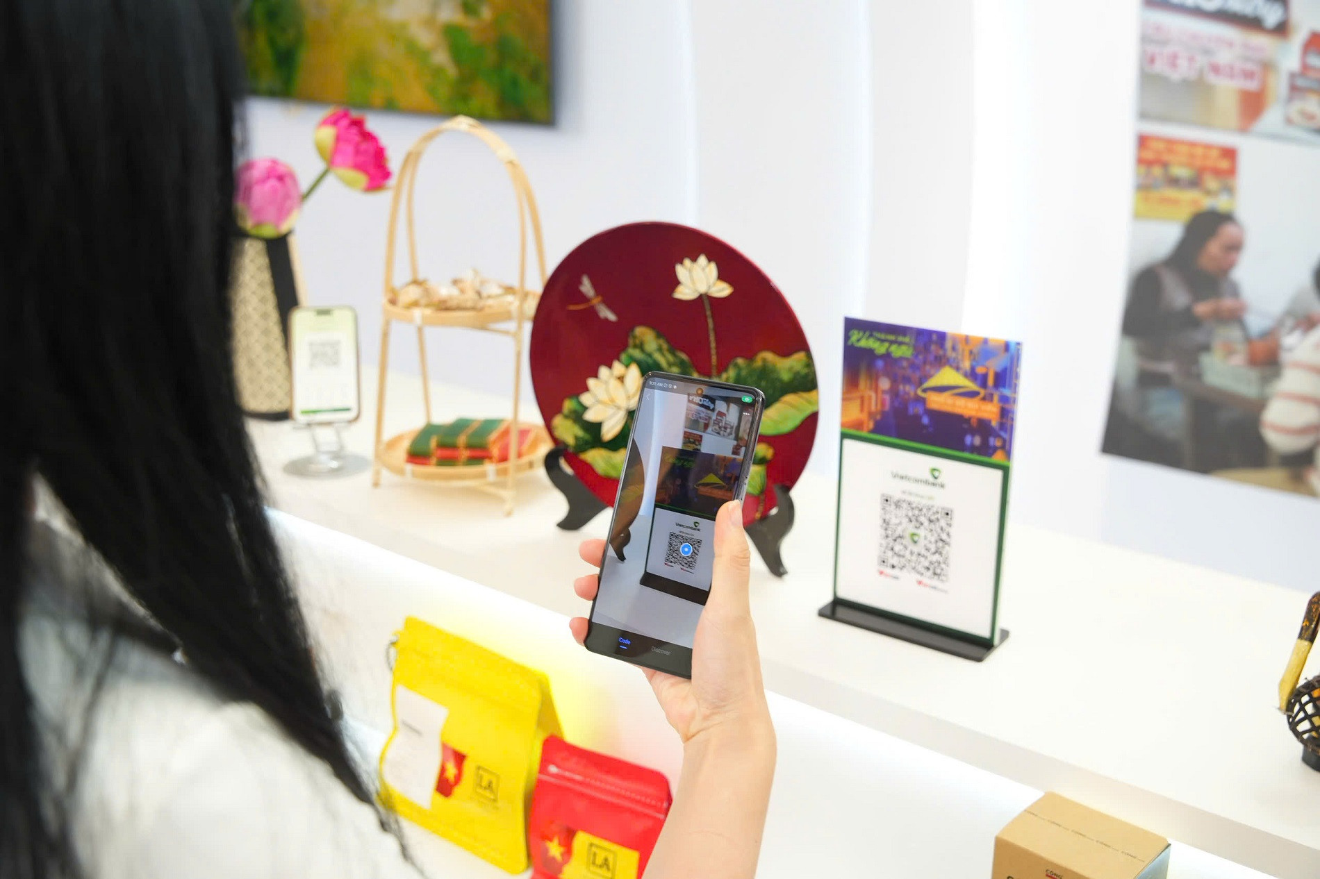 Khách hàng trải nghiệm thanh toán (3).jpg