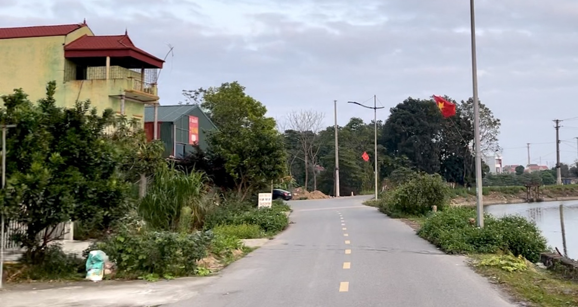 Mất biên lai nộp tiền đất năm 1999, làm sổ đỏ có phải đóng lại tiền?