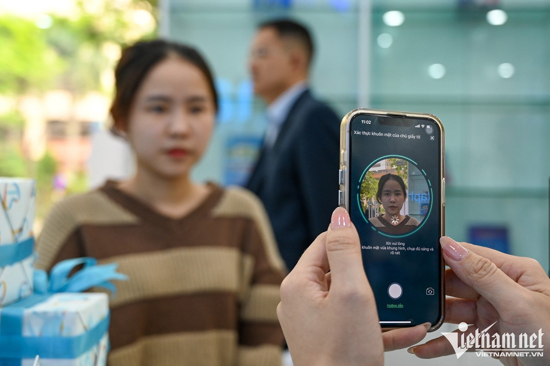  Người dùng xác nhận SIM chính chủ qua VNeID, đổi máy điện thoại sẽ phải sinh trắc học 