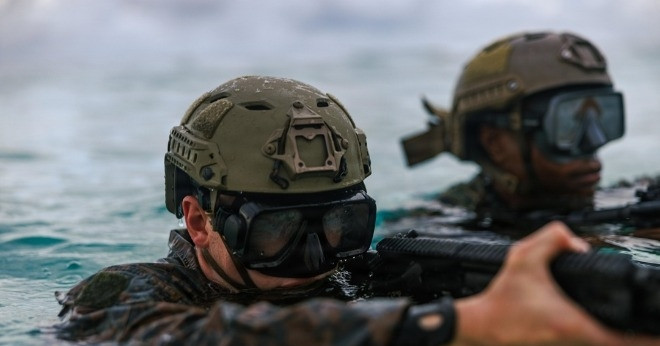 Quân đội Mỹ công bố ảnh diễn tập đổ bộ giữa xung đột Iran