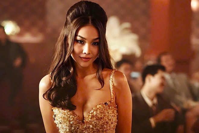 Siêu mẫu Thanh Hằng đóng vũ nữ, được ông xã nhạc trưởng hết lòng ủng hộ