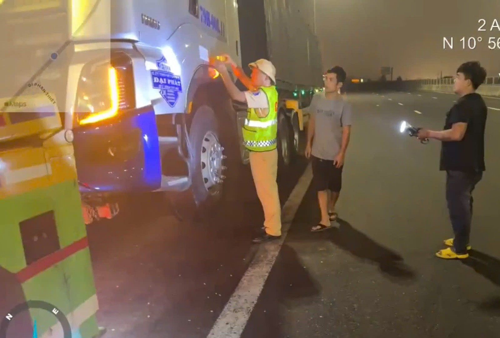 Tài xế không có bằng lái vẫn chạy xe đầu kéo trên cao tốc Vĩnh Hảo   Phan Thiết.jpg