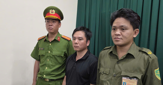 Bản tin cuối ngày 30/4: Cướp giật rồi nhờ nộp hộ tang vật, đối tượng vẫn bị bắt