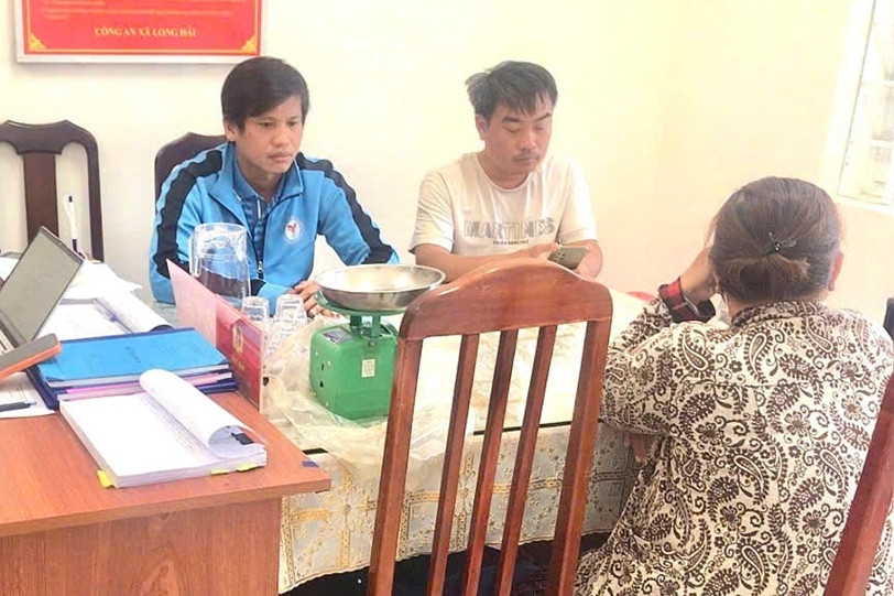 Du khách 'tố' mua 3,2kg ghẹ về còn 1,8kg, tiểu thương ở TPHCM bị xử phạt