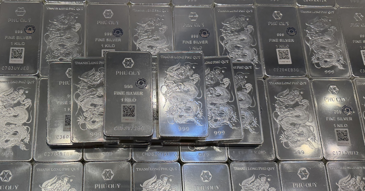 Giá bạc hôm nay 1/5/2026 rời xa đỉnh, bạc thỏi chỉ còn hơn 76 triệu đồng/kg