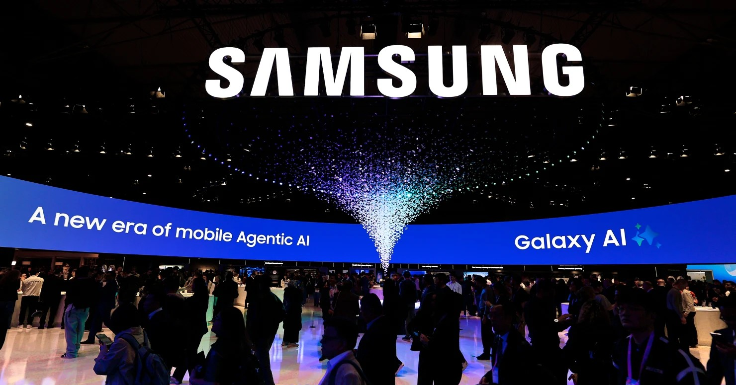 Samsung báo lãi tăng gấp 8 lần giữa "cơn khát" chip toàn cầu
