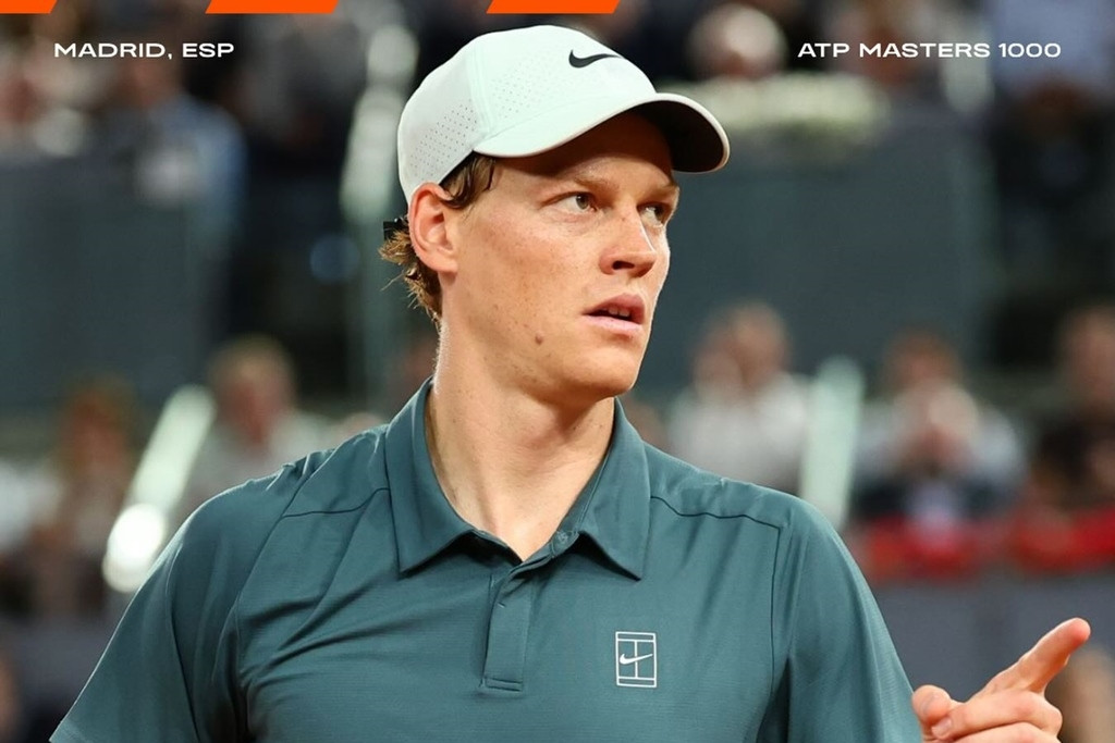  Sinner vào bán kết Madrid Open, sánh ngang Nadal, Djokovic, Federer 