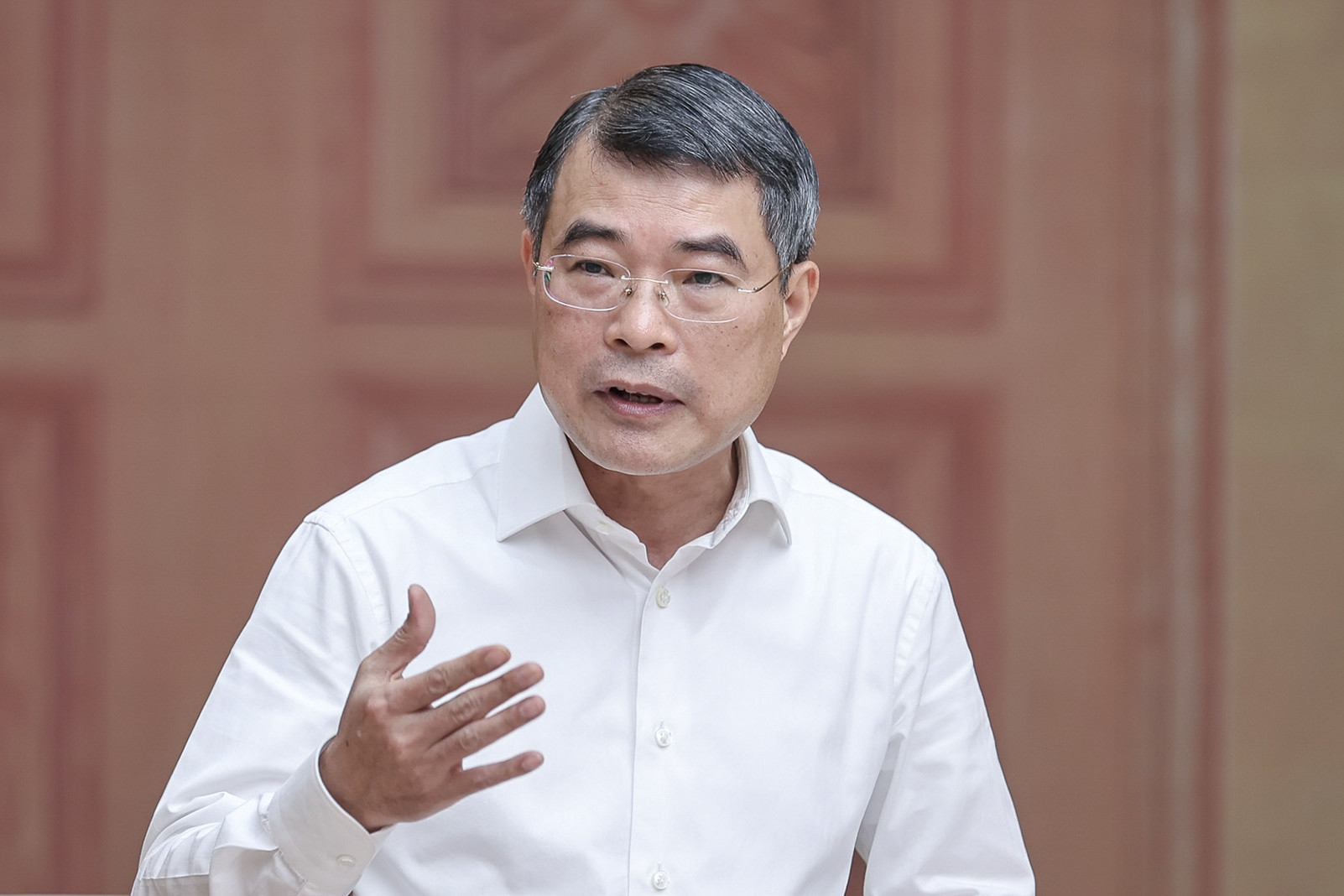 Thủ tướng: Không để chậm tiến độ, đưa vào khai thác sân bay Long Thành, Gia Bình